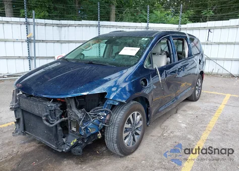 2021 Chrysler Pacifica Hybrid Touring L z USA, uszkodzony, nr VIN 2C4RC1L78MR605926